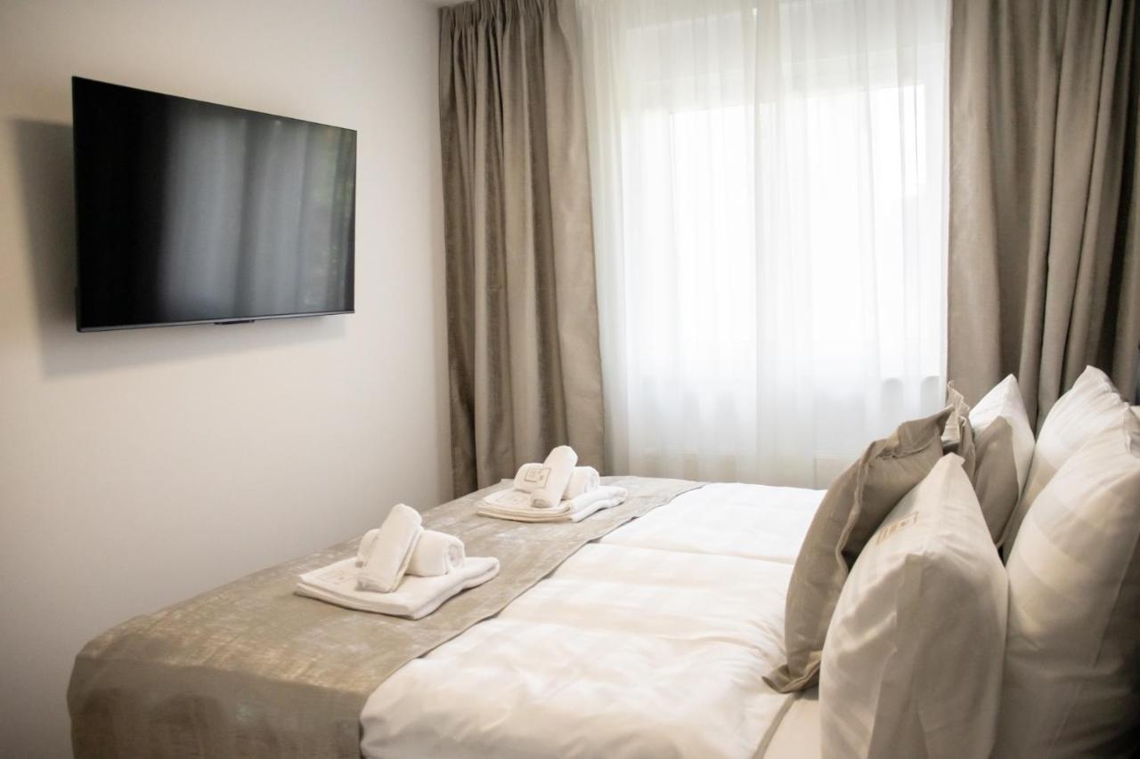 Hugo Apartments Загреб Экстерьер фото