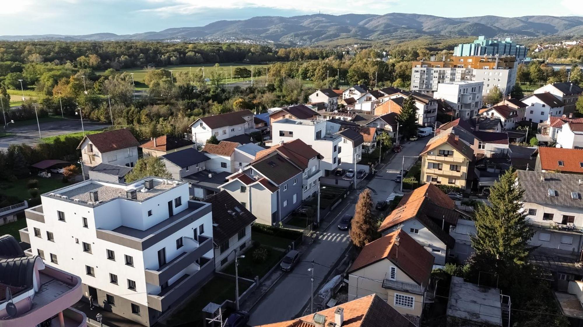 Hugo Apartments Загреб Экстерьер фото